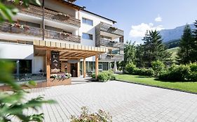 Alpine Ciasa Lara La Villa (trentino Alto Adige) 4*